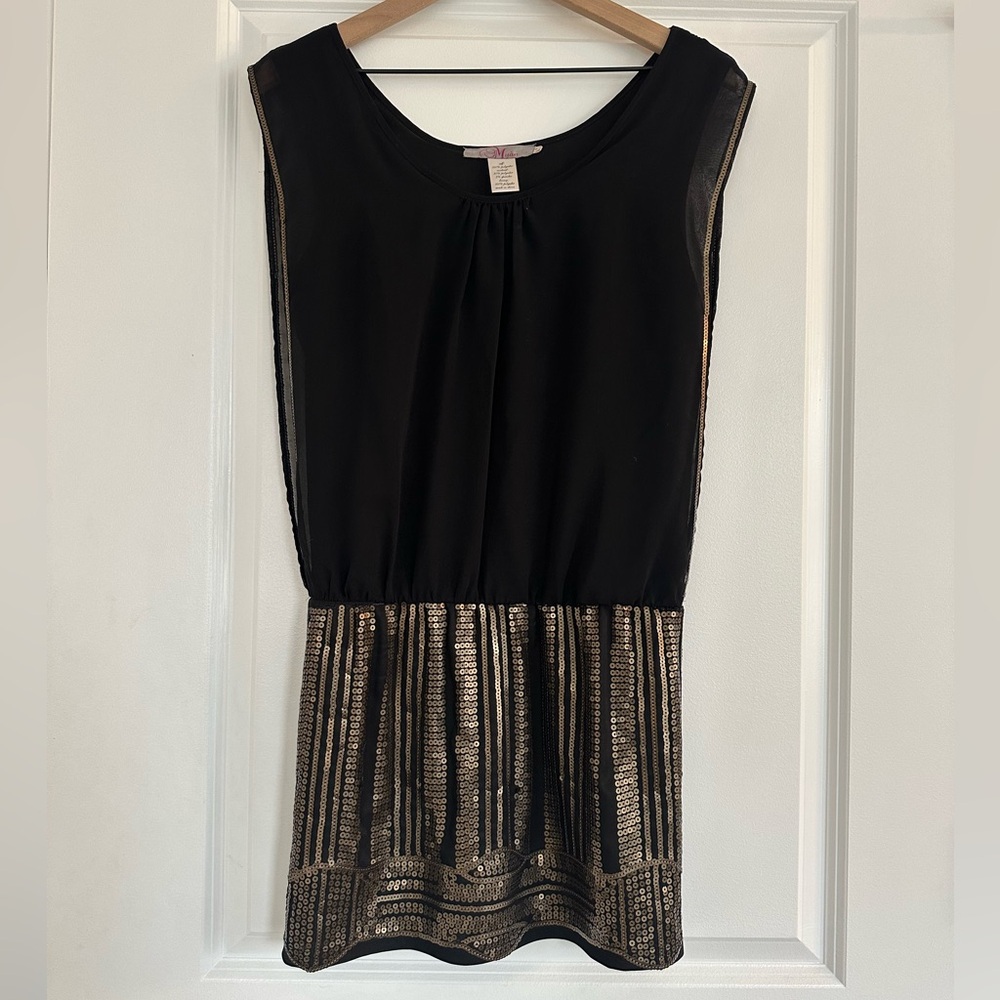 Elegant Black and Gold Pleated Sequined Mini Dress